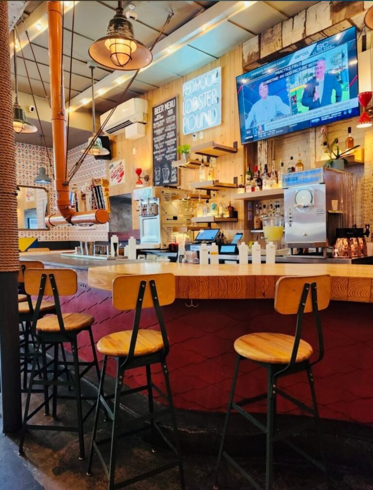 Red Hook Bryant Park Bar Interior 768x1010