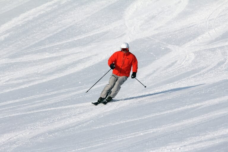 Crystal Mountain Skiing 1 768x512
